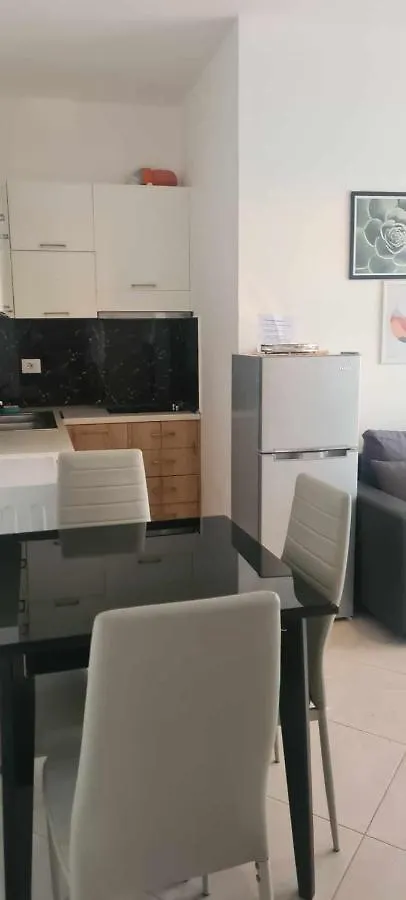 Sea Side Apartment Radhime Vlore 0*,
