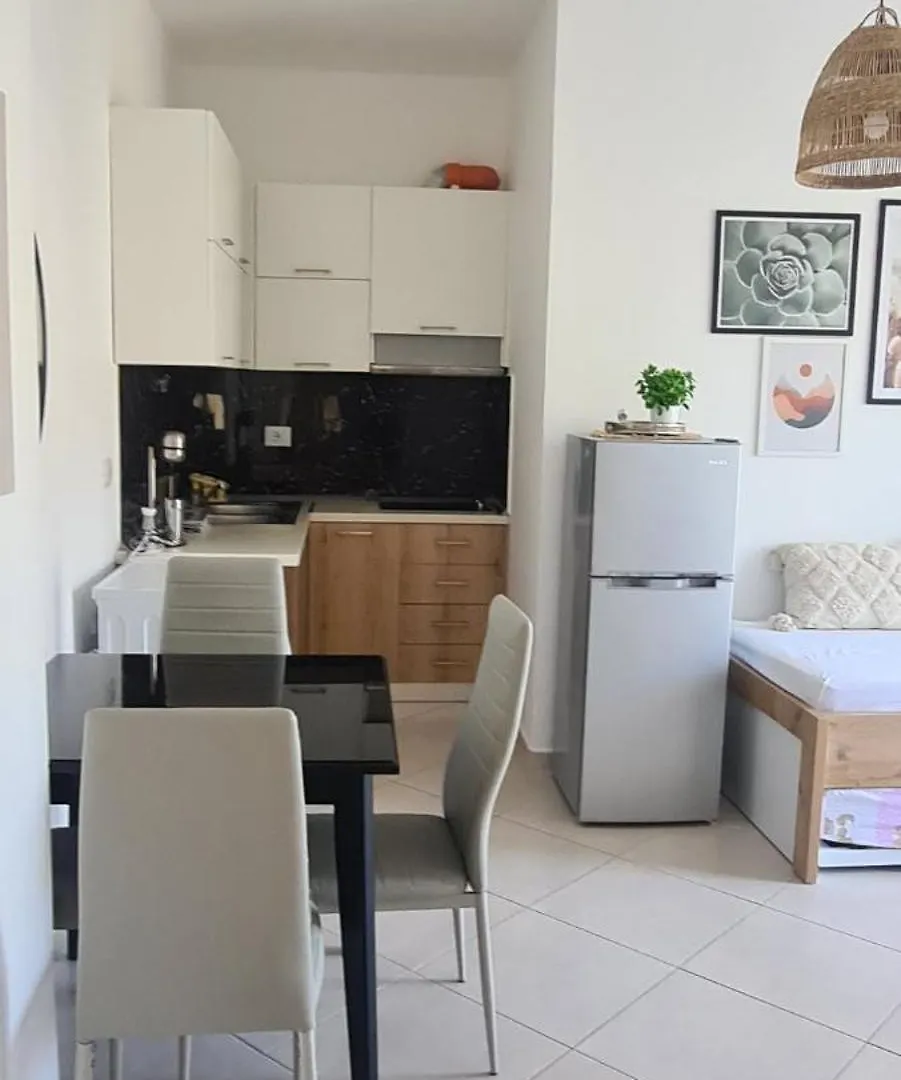 Sea Side Apartment Radhime Vlore