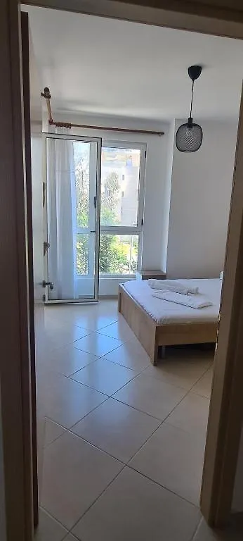 Sea Side Apartment Radhime Vlore