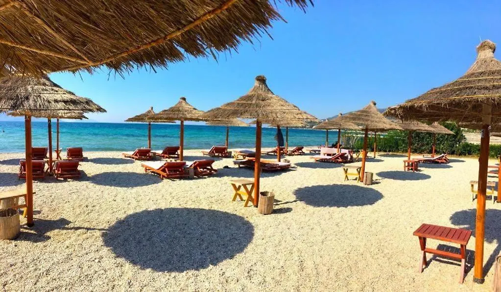Sea Side Apartment Radhime Vlore