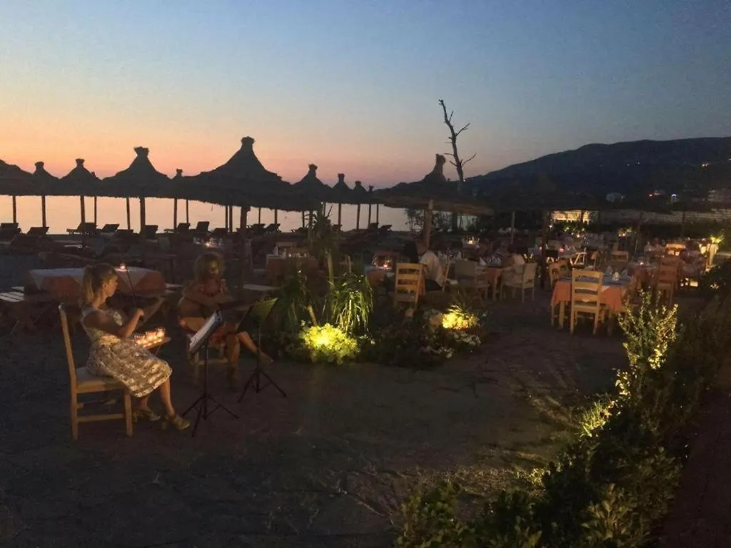 Sea Side Apartment Radhime Vlore