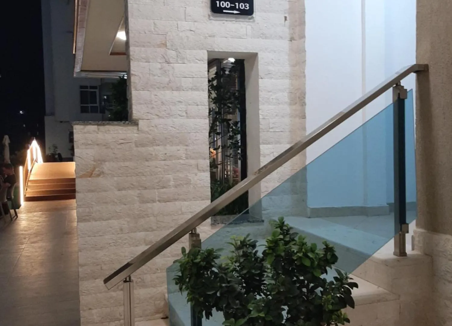 Sea Side Apartment Radhime Vlore